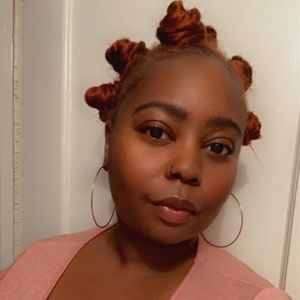 Meet your Posher, Janneil